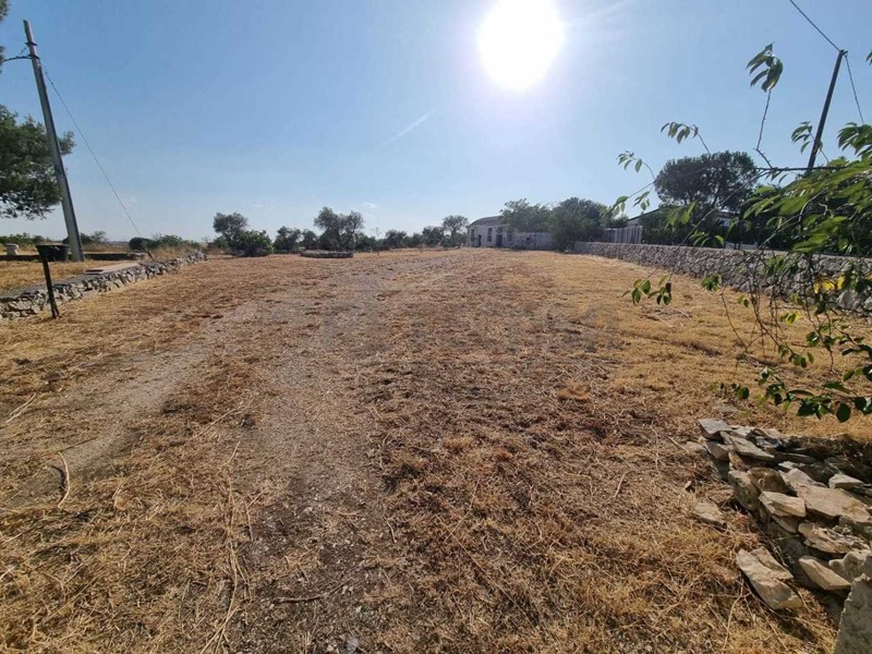 Capannone in Vendita a Altamura, zona ZONA BUONCAMMINO, 89'000€, 4642 m²