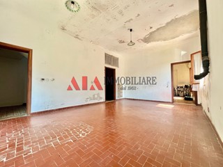 Villa bifamiliare in Vendita a Bientina, zona Quattro Strade, 150'000€, 150 m²