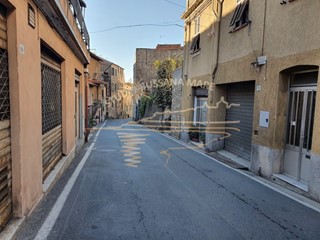 Monolocale in Vendita a Sanremo, zona Poggio, 45'000€, 35 m²