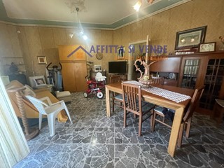Quadrilocale in Vendita a Siracusa, 57'000&euro;, 100 m²