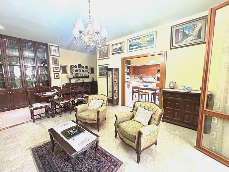 Stanza in Affitto a Sassari, 240€, 108 m², arredato