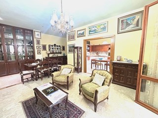 Stanza in Affitto a Sassari, 240€, 108 m², arredato