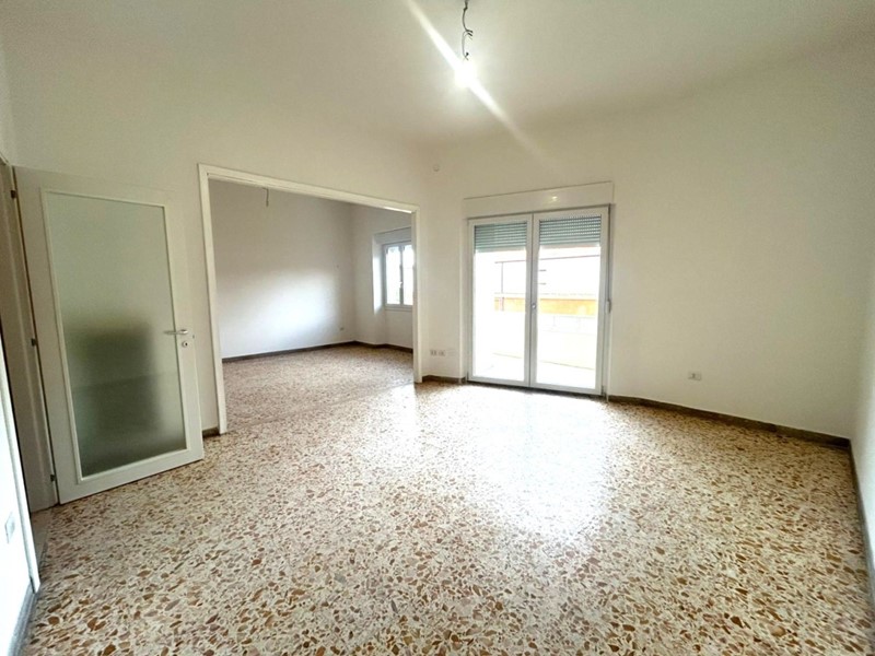 Trilocale in Affitto a Sassari, 700€, 137 m²