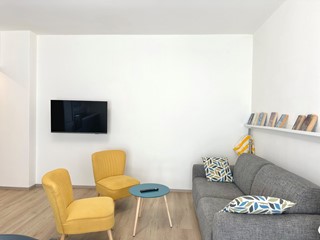 Appartamento in Affitto a Arona, zona Mercurago, 900€, 90 m², arredato