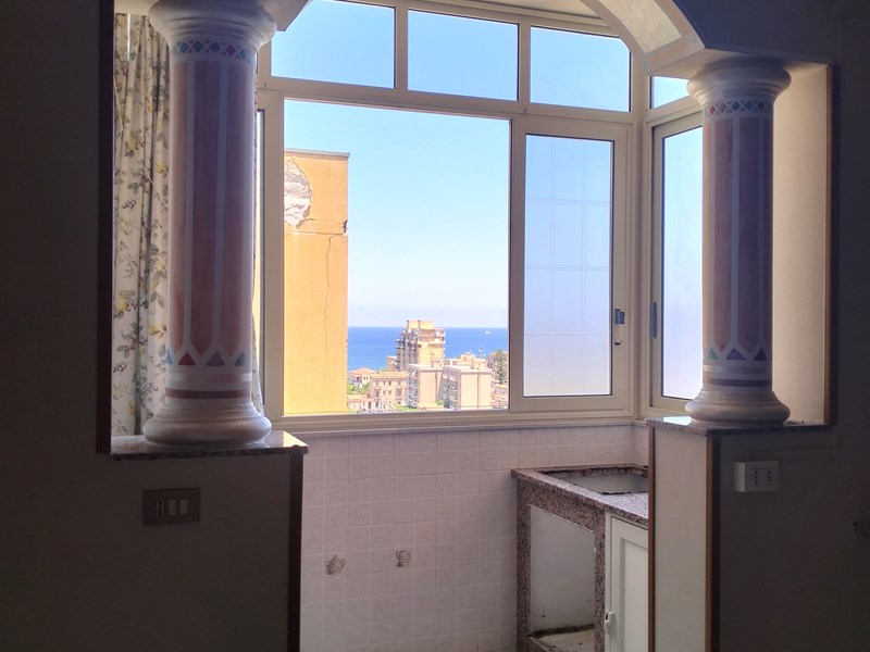 Appartamento in Vendita a Palermo, zona Corso dei Mille 1066, 148'000€, 150 m²