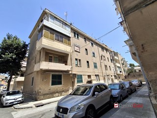 Quadrilocale in Vendita a Messina, 40'000€, 80 m²