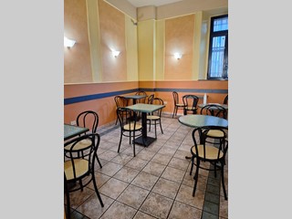 Negozio in Affitto a Pisa, 850&euro;, 62 m²