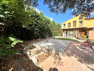 Casale in Vendita a Vinci, 345'000€, 140 m², arredato