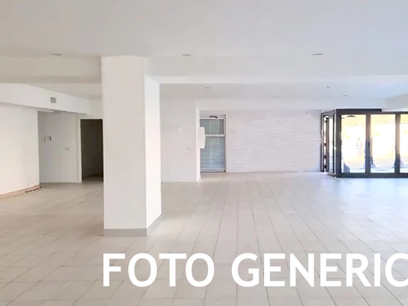 Laboratorio in Affitto a San Miniato, zona Scala, 2'000€, 350 m²
