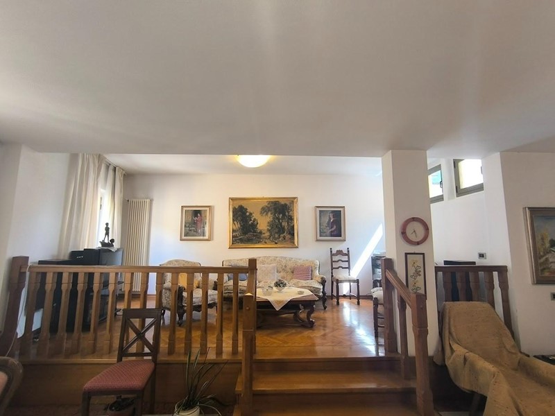Appartamento in Vendita a Pisa, 420'000€, 140 m², arredato