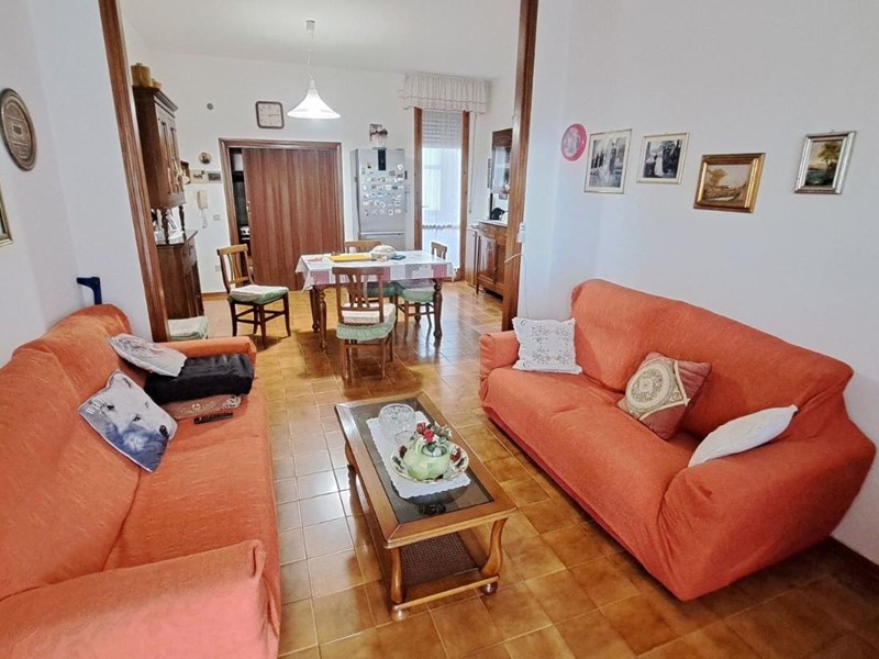 Appartamento in Vendita a Rosignano Marittimo, zona Rosignano Solvay, 180'000€, 95 m²