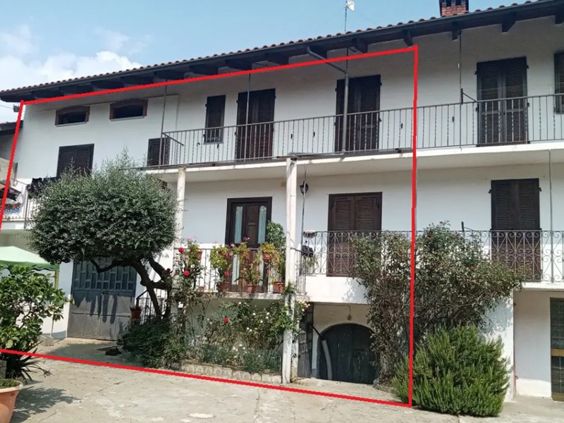 Casa Indipendente in Vendita a Bricherasio, 30'000€, 144 m²