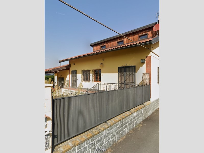 Villa in Vendita a Vische, 182'719€, 245 m²