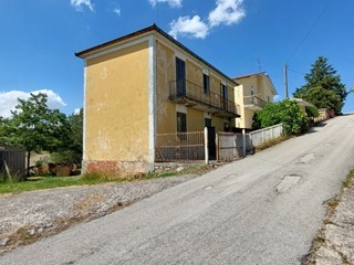 Casa Indipendente in Vendita a Ariano Irpino, 35'000&euro;, 100 m²