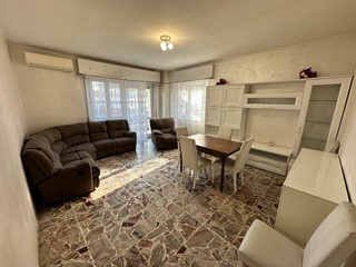 Trilocale in Vendita a Urago d'Oglio, 140'000€, 130 m²