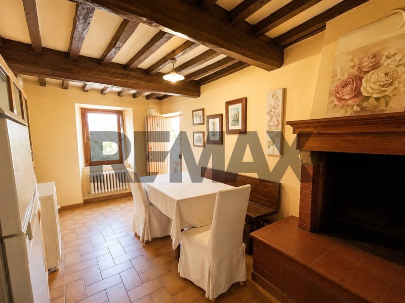 Quadrilocale in Vendita a Loro Ciuffenna, 57'000&euro;, 100 m²