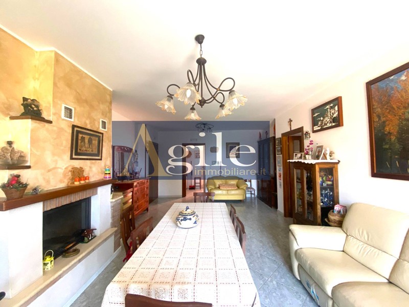 Appartamento in Vendita a Grottammare, 340'000€, 190 m²