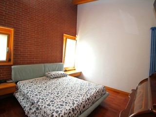 Villa bifamiliare in Vendita a Rescaldina, 360'000€, 267 m²