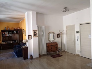 Appartamento in Vendita a Ferrara, 620'000€, 243 m²