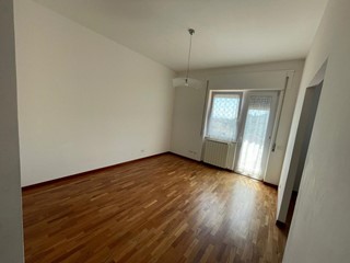 Quadrilocale in Vendita a Ameglia, 150'000€, 77 m², arredato