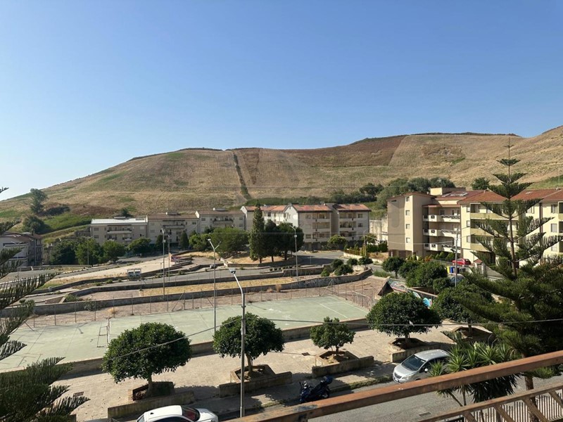 Appartamento in Vendita a Catanzaro, 189'000&euro;, 218 m²