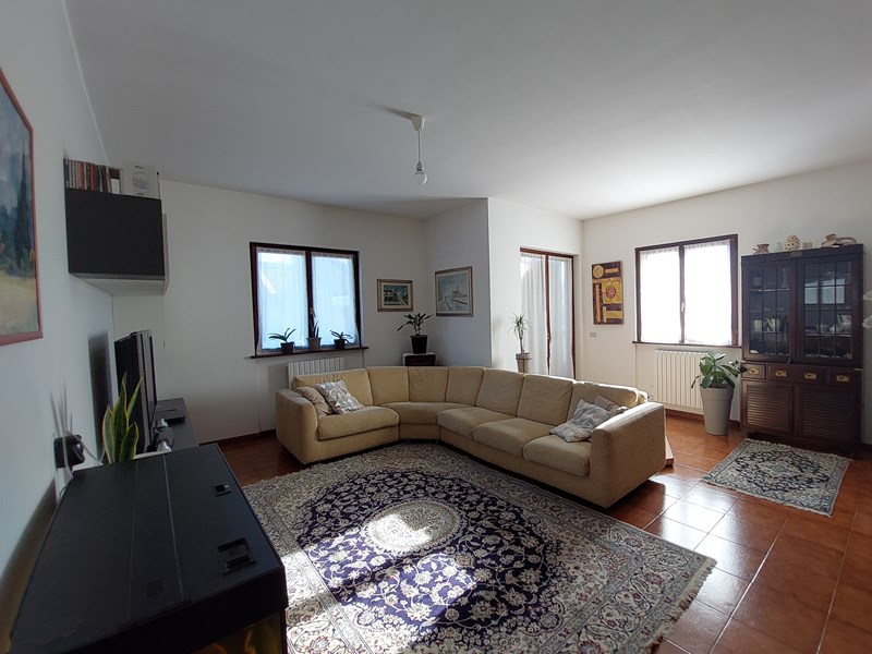 Trilocale in Vendita a Santa Maria Hoè, 150'000€, 110 m²
