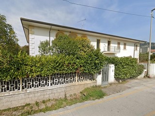 Trilocale in Vendita a Massarosa, zona Bozzano, 154'134€, 125 m²