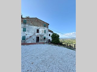 Casa Semi Indipendente in Vendita a San Miniato, zona Bucciano, 120'000€, 160 m²