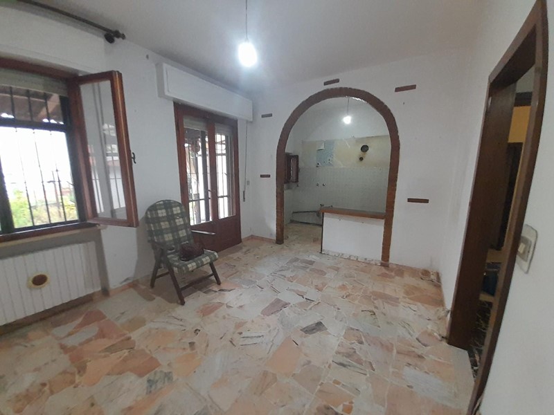 Quadrilocale in Vendita a Vicopisano, zona Uliveto Terme, 165'000€, 95 m², con Box