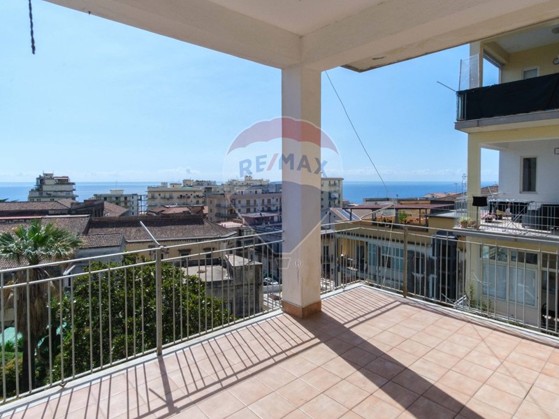 Appartamento in Vendita a Acireale, 149'000&euro;, 151 m²