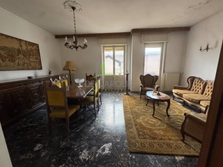 Trilocale in Vendita a Ascoli Piceno, 210'000€, 155 m²