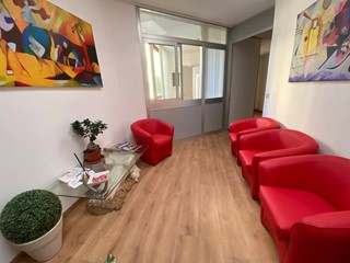 Ufficio in Affitto a Viareggio, 400€, 15 m²