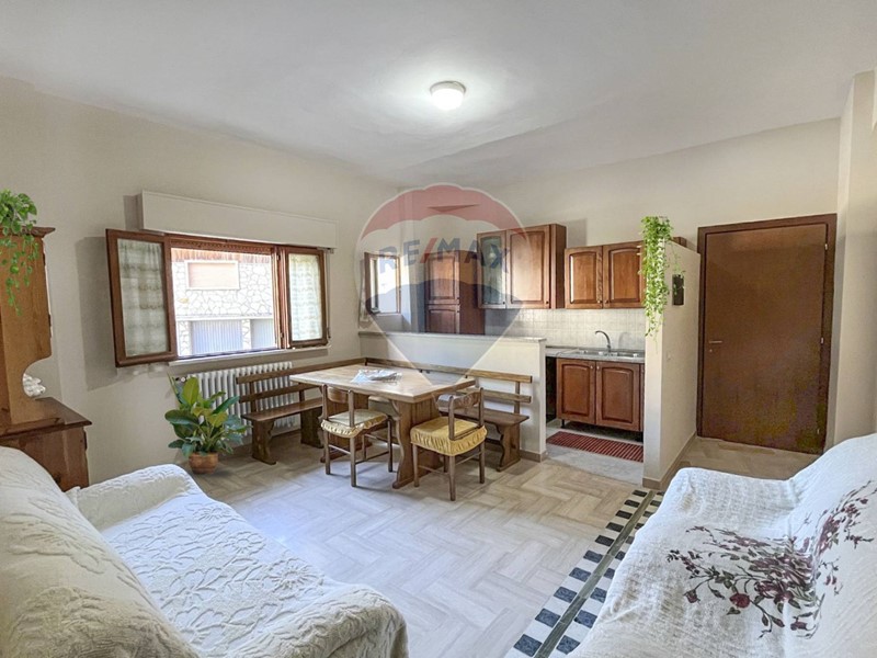 Trilocale in Vendita a Villetta Barrea, 83'000€, 80 m²