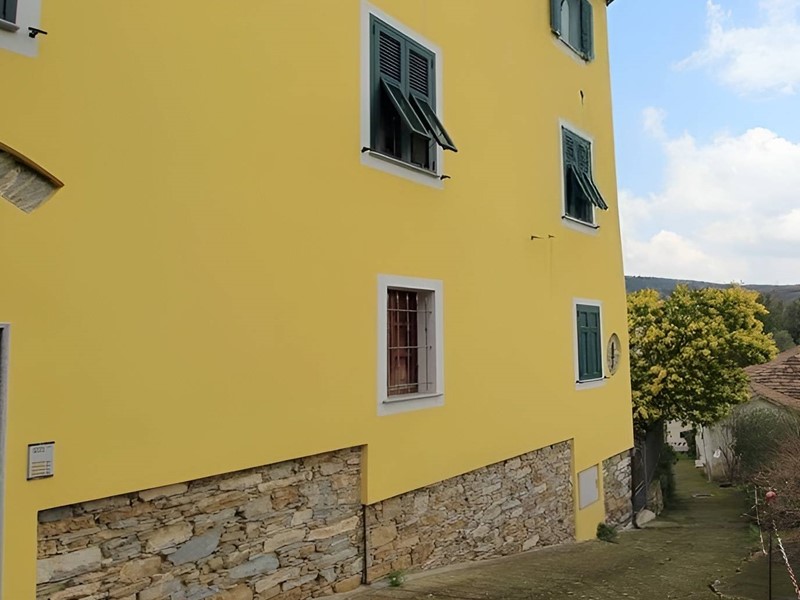 Trilocale in Vendita a Stellanello, 89'000€, 110 m²