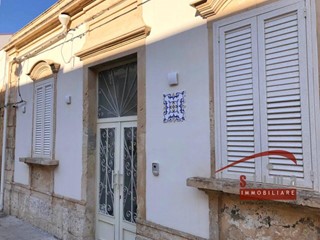 Casa Indipendente in Vendita a Siracusa, 300'000&euro;, 167 m²