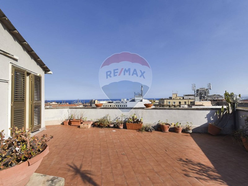 Attico in Vendita a Catania, 399'000&euro;, 256 m²