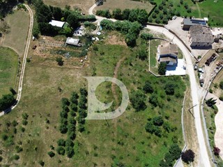 Terreno edificabile in Vendita a Collecorvino, 73'000€, 1825 m²