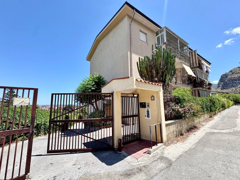 Appartamento in Vendita a Palermo, 169'000€, 137 m²