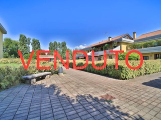 Trilocale in Vendita a Cornate d'Adda, 165'000€, 133 m²
