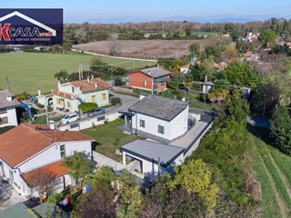 Villa in Vendita a Fiumicello Villa Vicentina, 255'000&euro;, 200 m²