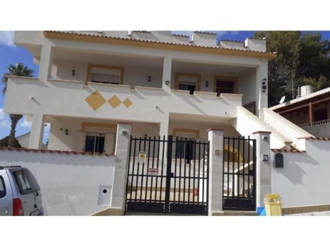 Villa in Vendita a Castelvetrano, zona Triscina, 240 m²