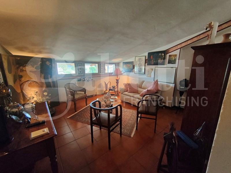 Quadrilocale in Vendita a Soliera, 87'000€, 123 m², arredato