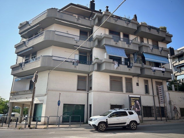 Quadrilocale in Vendita a Ortona, 170'000€, 139 m²