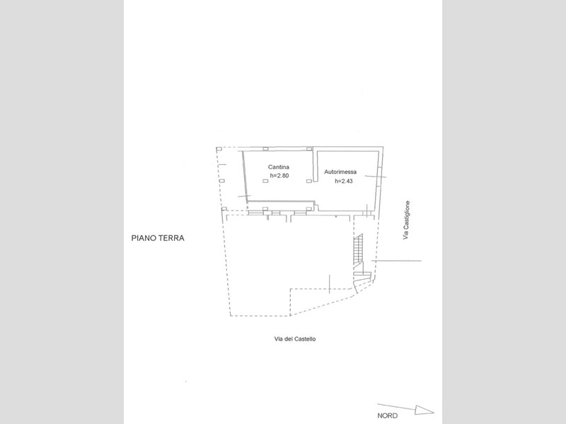 Appartamento in Vendita a Tornimparte, 99'000€, 370 m²