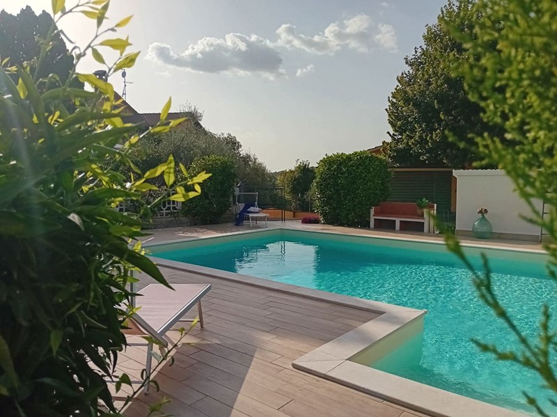 Villa in Vendita a Narni, 250 m², arredato