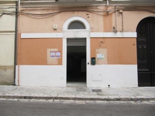 Negozio in Vendita a Brindisi, 110'000€, 100 m²