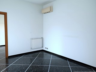 Ufficio in Vendita a Rapallo, 190'000€, 92 m²