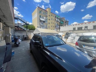 Ufficio in Vendita a Napoli, 470'000€, 600 m²
