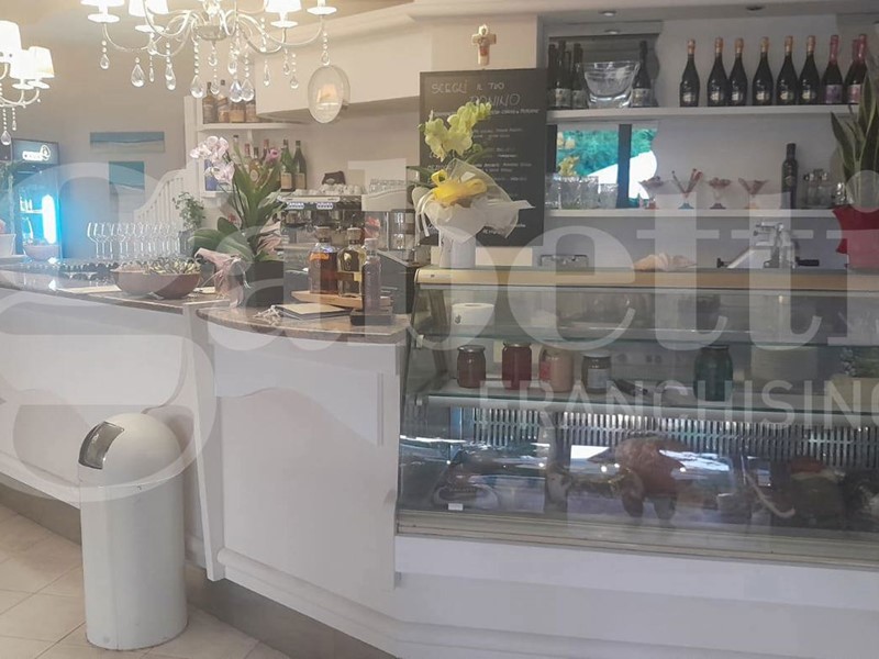 Negozio in Vendita a Pisa, 180'000€, 100 m²