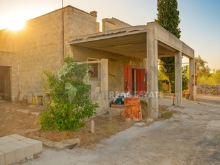 Villa in Vendita a Galatone, 55'000€, 206 m²